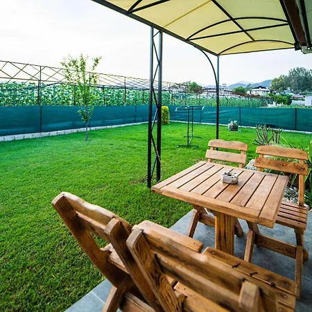 Daire Dreamy House With A Lovely Backyard Close To The Beach In Fethiye